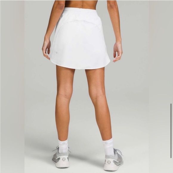 NWT Lululemon Hotty Hot HR Skirt In White Size 2 Long - Picture 9 of 10